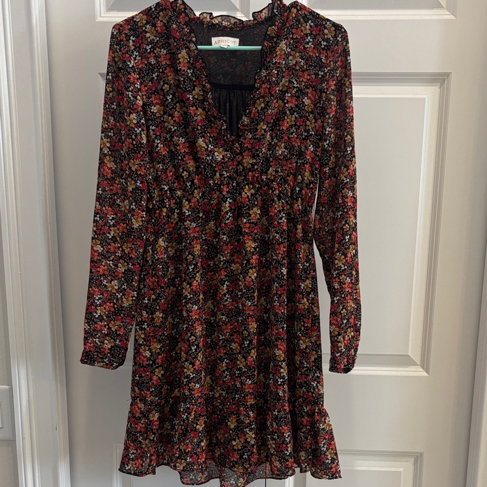 5/$30 Floral Long Sleeve Dress